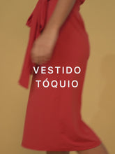 Carregar e reproduzir vídeo no visualizador da galeria, Vestido Cachecouer Tóquio Marrom Camelo UV 50+
